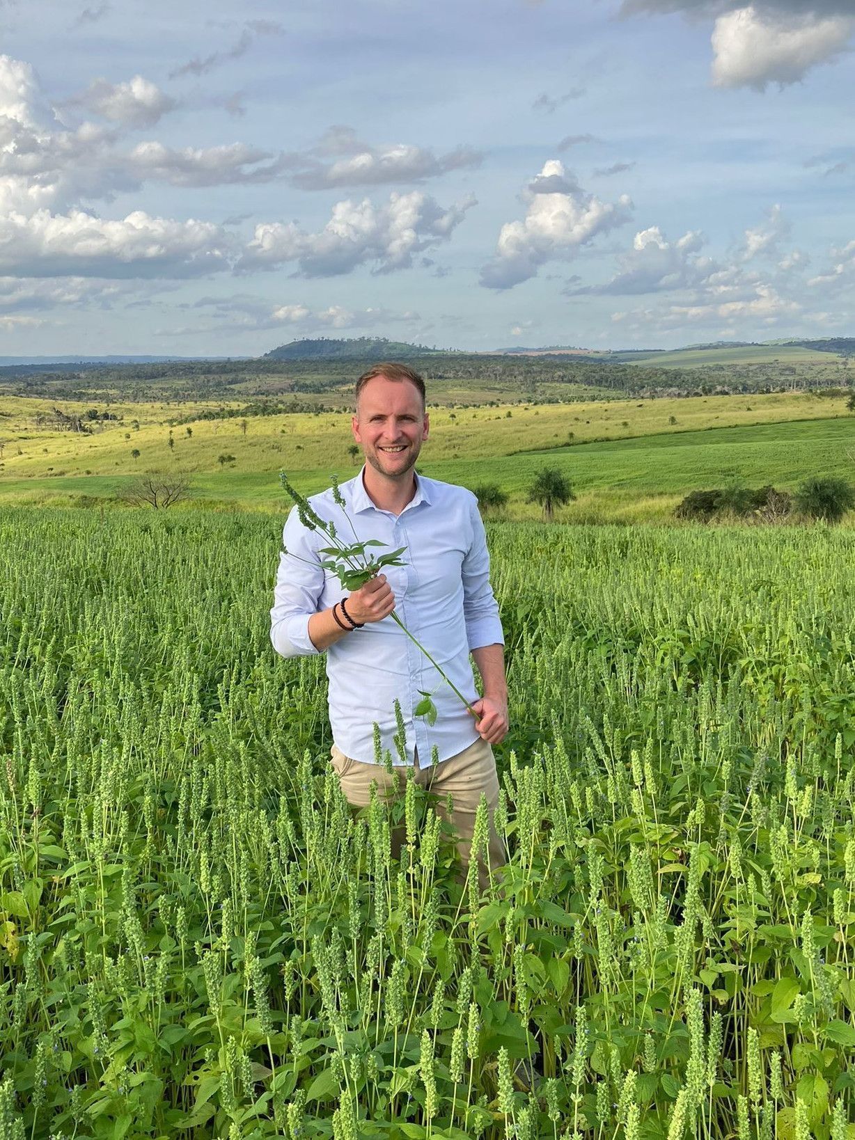 Category Manager Hans in the fields