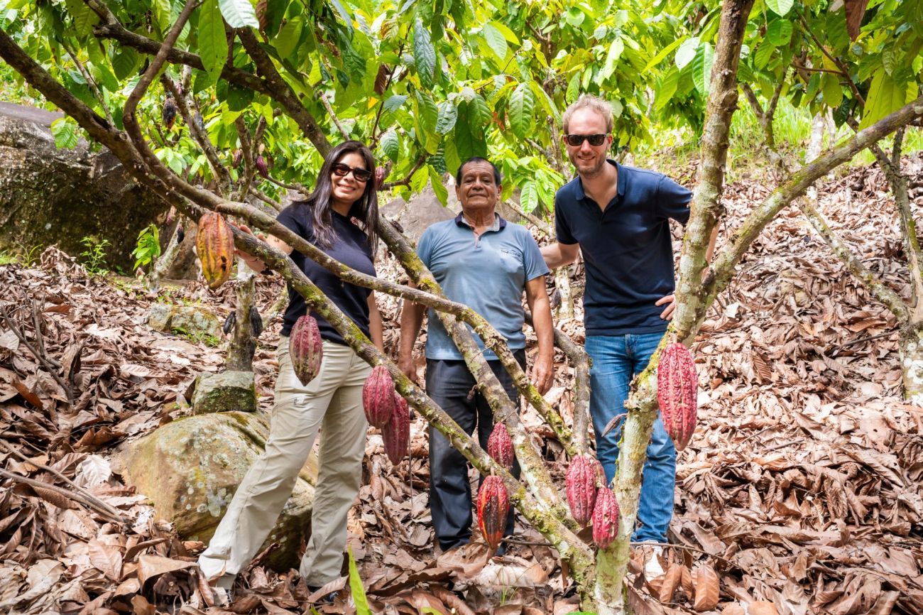 Colleagues in the field with Lincor